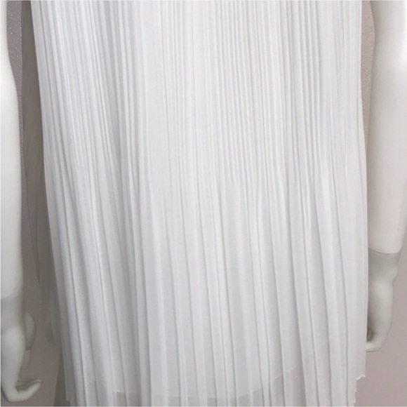 Halogen medium white cleated sleeveless top - Picture 7 of 14